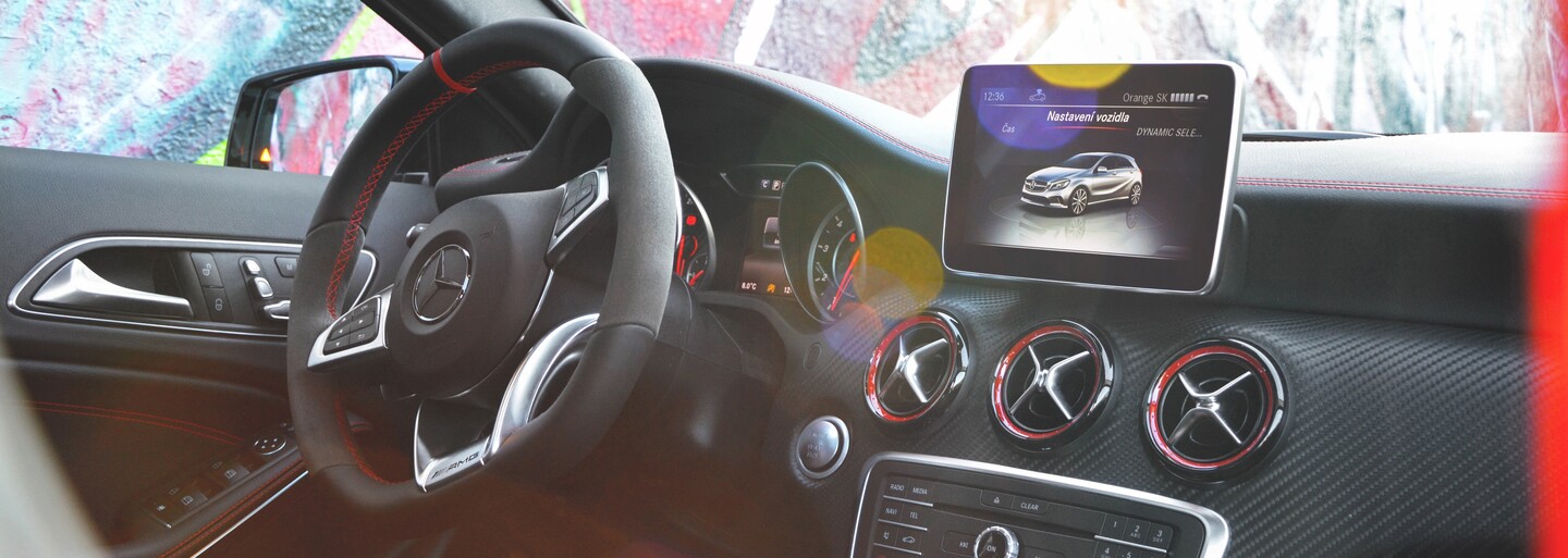 Mercedes-AMG A 45 4Matic: Super-hatch (Test)