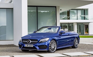 Mercedes-Benz triedy C prišiel vôbec po prvýkrat o strechu, pôvab mu ale nechýba, práve naopak Mercedes-Benz triedy C prišiel vôbec po prvýkrat o strechu, pôvab mu ale nechýba, práve naopak