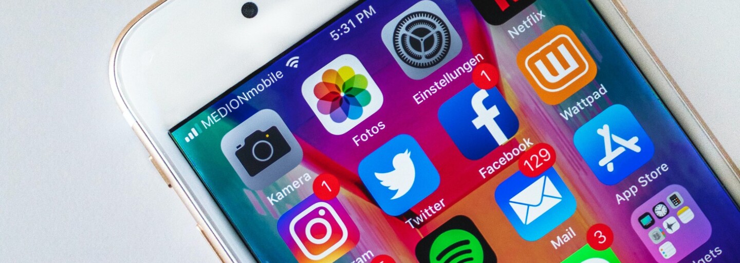 Messenger, WhatsApp, nebo Signal? NÚKIB zhodnotil chatovací aplikace podle bezpečnosti