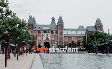 Mesto Amsterdam pomôže mladým zbaviť sa dlhov. Prevezme ich na seba a vypracuje splátkové kalendáre Mesto Amsterdam pomôže mladým zbaviť sa dlhov. Prevezme ich na seba a vypracuje splátkové kalendáre