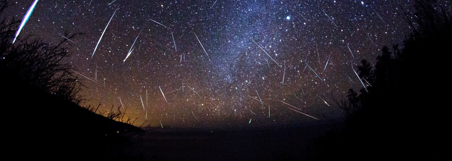 Meteorický roj Geminidy prichádza tesne pred Vianocami. Čakajú nás výborné podmienky na pozorovanie