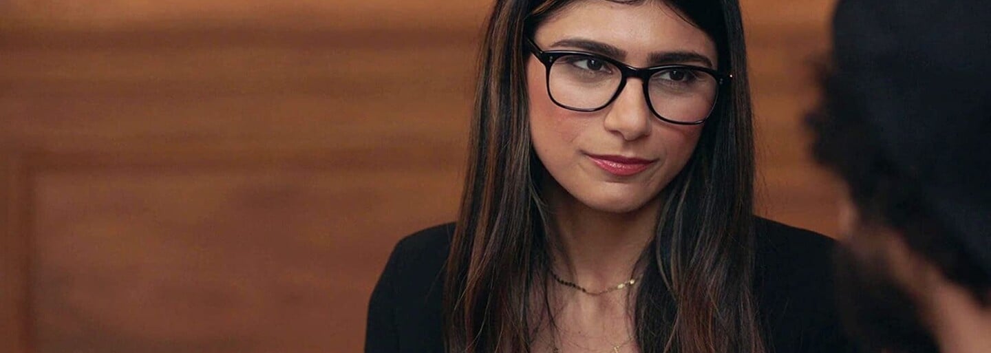 Mia Khalifa: „Byla jsem naivní, zranitelná a ovlivnitelná.“ Pornokariéry prý lituje a chce pomoci chránit ženy