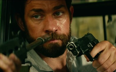Michael Bay si dal od Transformerov pauzu a natočil akčnú drámu z napadnutého mestečka v Lýbii Michael Bay si dal od Transformerov pauzu a natočil akčnú drámu z napadnutého mestečka v Lýbii