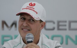 Michael Schumacher je údajně při vědomí. Pomáhat mu má léčba kmenových buněk v Paříži