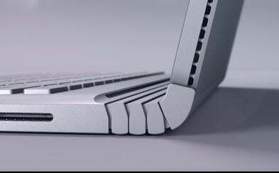 Microsoft představil svůj první notebook, zabijáka Macbooků. S Applem hodlá soupeřit ve velkém Microsoft představil svůj první notebook, zabijáka Macbooků. S Applem hodlá soupeřit ve velkém