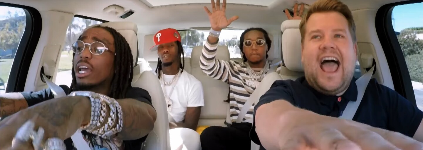Migos zaflexovali v Carpool Karaoke s 210 tisíci dolary v hotovosti. Zazpívali Whitney Houston i své největší hity