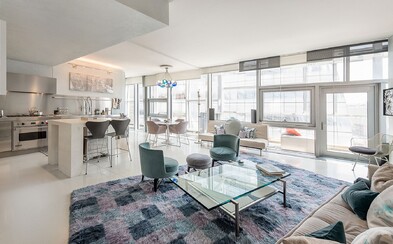 Miluješ presklené stavby? Dizajnový apartmán z New Yorku pre teba bude tým pravým Miluješ presklené stavby? Dizajnový apartmán z New Yorku pre teba bude tým pravým