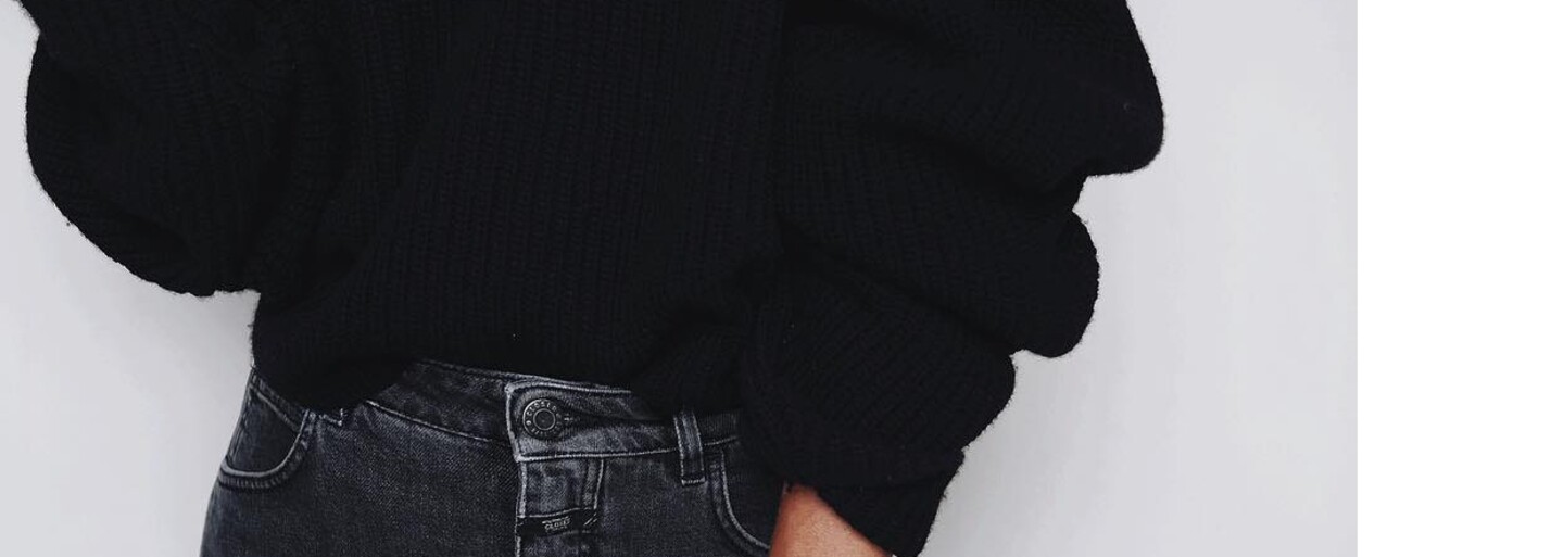 Minimalistický "all black" štýl ponúka nespočetne veľa moderných možností. Skús kombináciu čiernej s čiernou aj v aktuálnom období