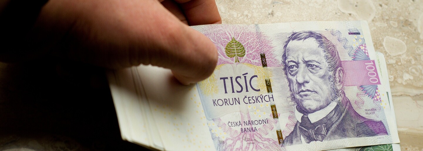 Minimální mzda se od ledna zvýší o 1 100 korun, dosáhne 41 % průměrné mzdy