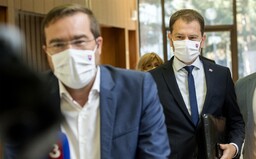 Minister Krajčí: Maximálny počet ľudí na hromadných podujatiach ešte znížime o 80 %, rúška na školách budú povinné naďalej