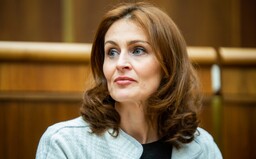 Ministerka zdravotníctva zotrela kotlebovcov faktami a vysvetlila im, ako to je s očkovaním a kolektívnou imunitou