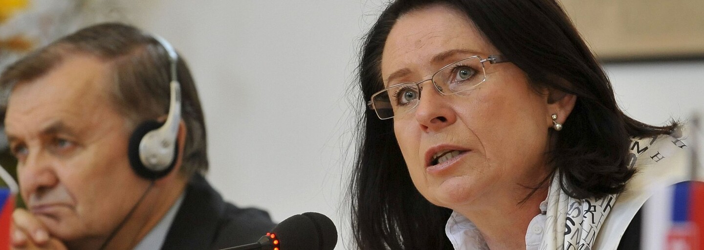 Miroslava Němcová: Zeman by měl abdikovat