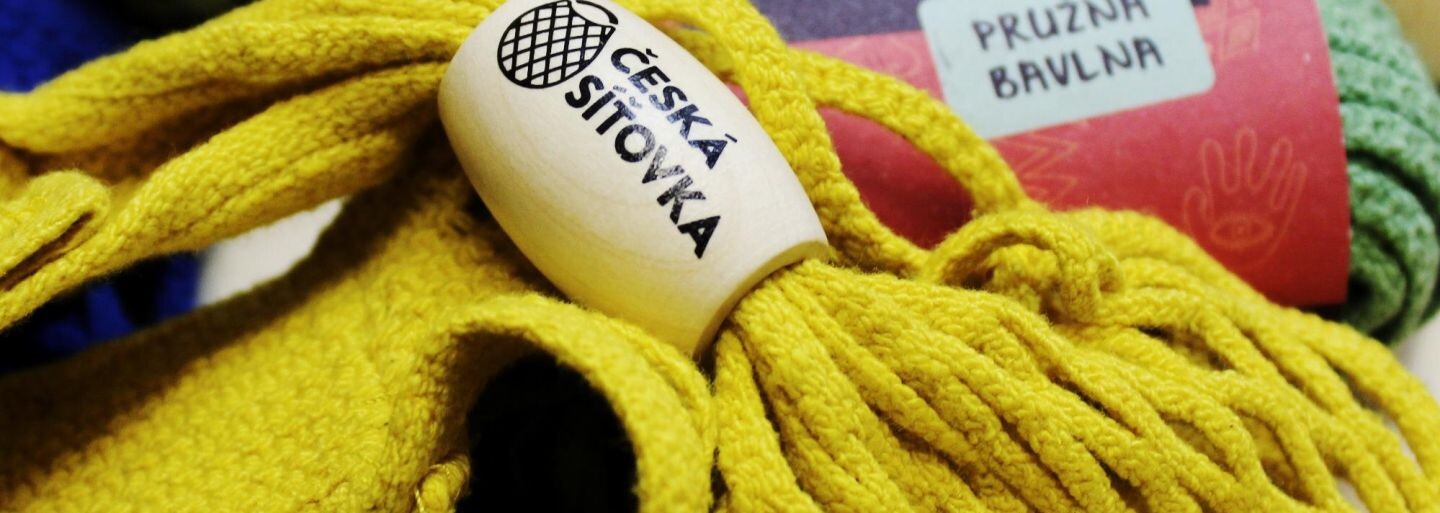 Mladá Češka vzkriesila starú dobrú sieťovku. Takmer nezničiteľná taška dobyla aj Austráliu