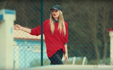 Mladá samička nesměle nakukuje, zatím se neodvažuje přiblížit. Klip na nový skatepark v Sušici vtipně paroduje dokumenty National Geographic Mladá samička nesměle nakukuje, zatím se neodvažuje přiblížit. Klip na nový skatepark v Sušici vtipně paroduje dokumenty National Geographic