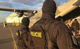 Mladík vyhrožoval představitelům vlády a policie na Facebooku atentátem. Hrozí mu až 15 let vězení