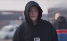 Mladý talent Osem spomína na časy, keď prespával na paletách a nikto nechcel Yeezy. Pripomína dobu, keď Slováci nadávali na rap