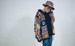 Móda Refresher: Bundy The North Face, džínsy Off-White® či mikiny Supreme. Sleduj, ako privítali zimu domáce známe tváre