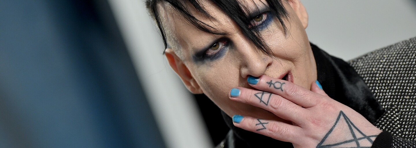 Modelka Ashley Morgan Smithline odvolala obvinění proti Marilynu Mansonovi, který ji měl sexuálně zneužít