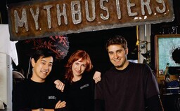 Moderátor legendárnych Mythbusters zomrel vo veku 49 rokov