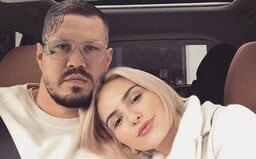 Momo věnoval lovesong své přítelkyni: Zasáhly mě Amorovy šípy, odtáhla si mě z míst, kde mě zakleli