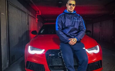 Momo zverejňuje prvú skladbu z albumu WLK. Ide si Flexin a prezrádza viac informácií Momo zverejňuje prvú skladbu z albumu WLK. Ide si Flexin a prezrádza viac informácií