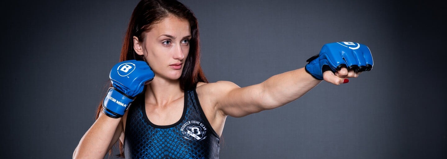 Monika Chochlíková: Standupová scéna bola frustrovaná z toho, že MMA zápasníci išli strašne do popredia (Rozhovor)