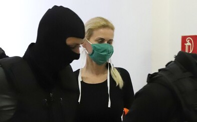Monika Jankovská musela po 20 dňoch prerušiť svoju protestnú hladovku. Skončiť mala na infúziách Monika Jankovská musela po 20 dňoch prerušiť svoju protestnú hladovku. Skončiť mala na infúziách
