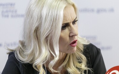 Monika Jankovská vypovedá na NAKA, údajne o korupcii na súdoch. Po Žigovi má hovoriť o Zoroslavovi Kollárovi a spol. Monika Jankovská vypovedá na NAKA, údajne o korupcii na súdoch. Po Žigovi má hovoriť o Zoroslavovi Kollárovi a spol.