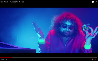 Monkey Business mají v novém klipu Bena Cristovaa, Ewu Farnou, Vaša Patejdla a další. Nové album vyjde v říjnu Monkey Business mají v novém klipu Bena Cristovaa, Ewu Farnou, Vaša Patejdla a další. Nové album vyjde v říjnu