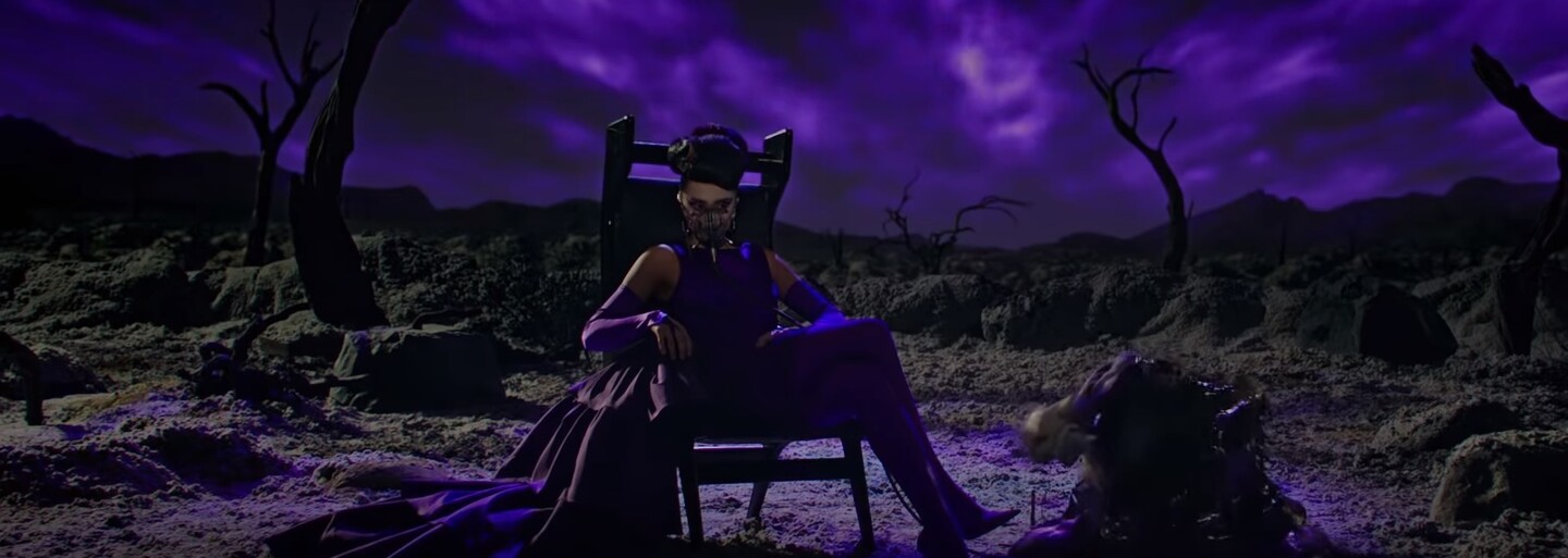 Mrazivý seriál American Horror Story: Apocalypse bude navazovat na 1. a 3. sérii a v příběhu se objeví většina známých postav