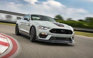Mustang jako nejúspěšnější sportovní auto přichází v slavném podání Mach 1 Mustang jako nejúspěšnější sportovní auto přichází v slavném podání Mach 1
