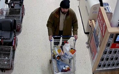 Muž dva roky vydíral Tesco. Do dětské výživy schovával kusy kovu Muž dva roky vydíral Tesco. Do dětské výživy schovával kusy kovu