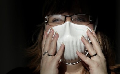 Muž, který uspořádal Rytmusovi tour, prodal krajům respirátory za 27 milionů. Chybí jim ale evropský certifikát o bezpečnosti Muž, který uspořádal Rytmusovi tour, prodal krajům respirátory za 27 milionů. Chybí jim ale evropský certifikát o bezpečnosti