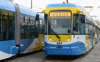 Muž, ktorý v Košiciach zboxoval vodičku električky, sa dnes sám prihlásil na polícii Muž, ktorý v Košiciach zboxoval vodičku električky, sa dnes sám prihlásil na polícii