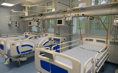 Muž s rakovinou sa v prešovskej nemocnici nakazil koronavírusom od iného pacienta. Nemocnica tvrdí, že testy robili včas Muž s rakovinou sa v prešovskej nemocnici nakazil koronavírusom od iného pacienta. Nemocnica tvrdí, že testy robili včas