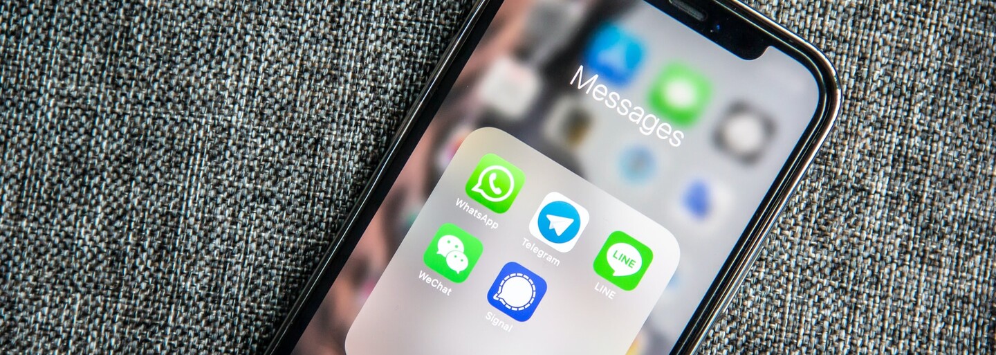 Muž ztratil iPhone v řece, za deset měsíců mu ho nálezce vrátil nepoškozený