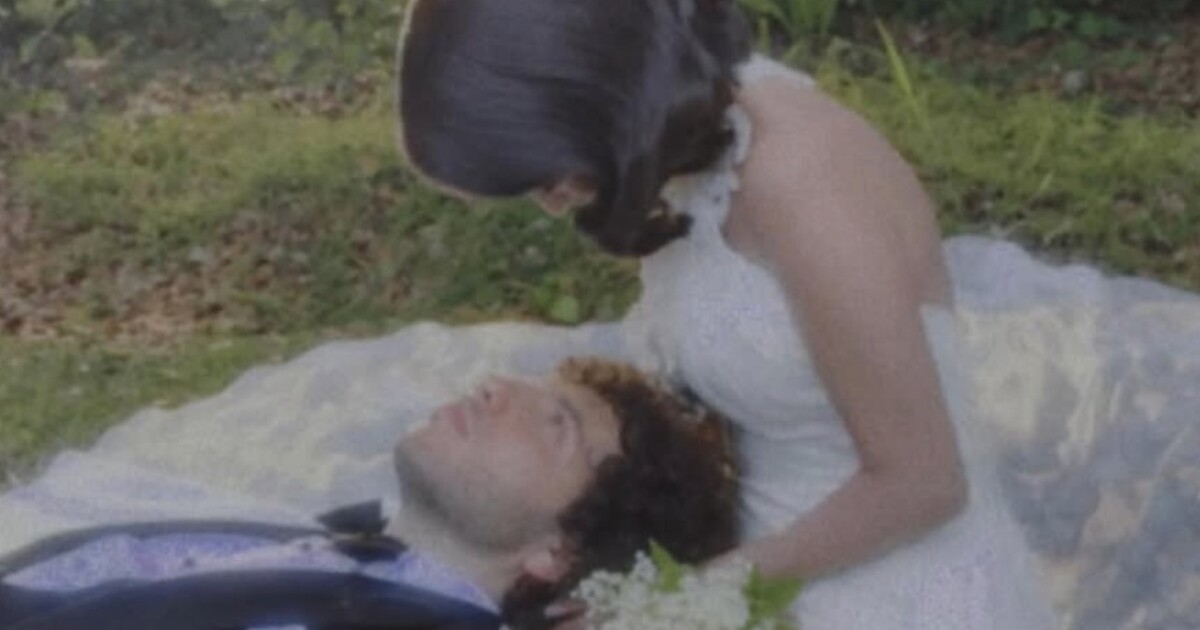 Selena Gomez řekla „ano“ Bennymu Blancovi. Fotografie ze svatby zveřejnila na Instagramu