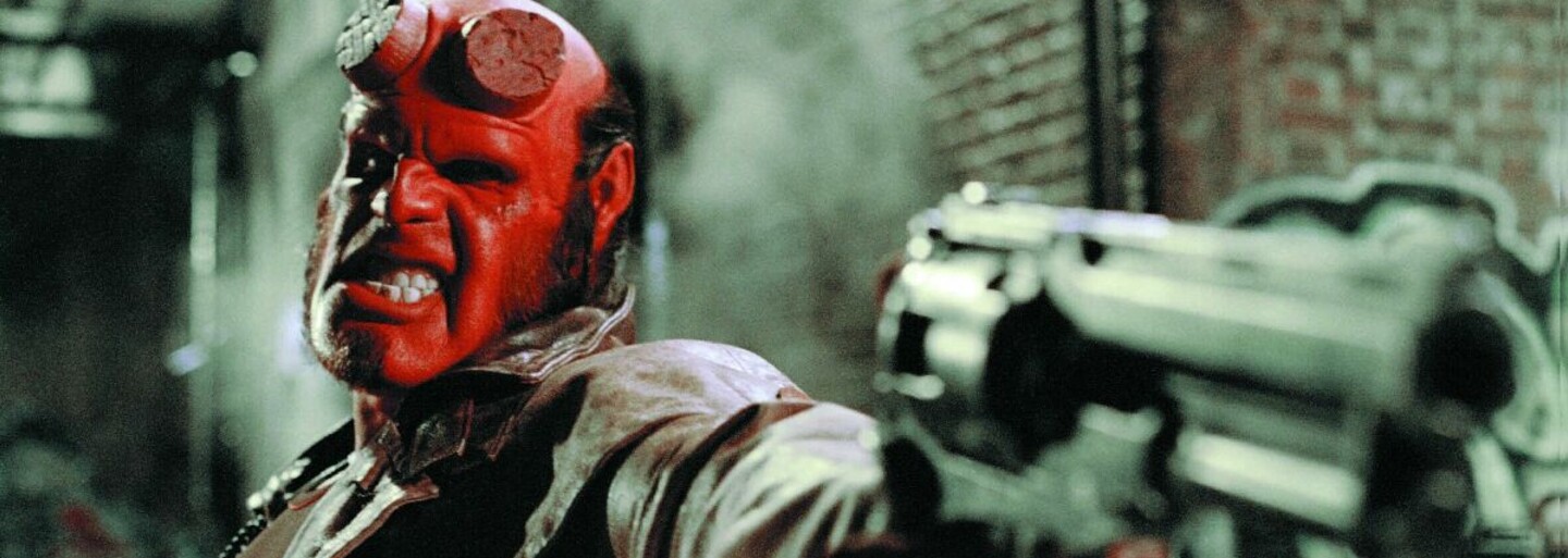 Na filmovom Hellboyovi sa predsa len pracuje, pôjde však o R-kový reboot. Rona Perlmana vystrieda David Harbour a del Tora zasa Neil Marshall