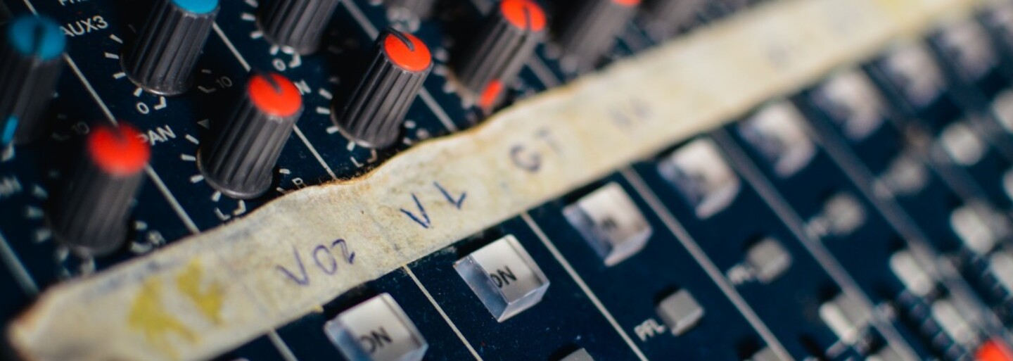 Na holešovickém Výstavišti proběhne první ročník UP festivalu, který slibuje víkend plný výtvarných výstav a elektronické hudby