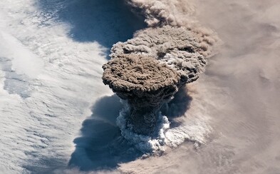 Na Mezinárodní vesmírné stanici zachytili dechberoucí erupci sopky Na Mezinárodní vesmírné stanici zachytili dechberoucí erupci sopky