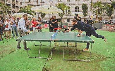 Na mieste parkoviska vznikol moderný priestor pre ľudí, kde si vychutnáš pivo a zahráš ping pong Na mieste parkoviska vznikol moderný priestor pre ľudí, kde si vychutnáš pivo a zahráš ping pong