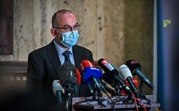 Na ministerstvu zdravotnictví panuje apatie a strach z „koberečků“, píše CNN Prima NEWS
