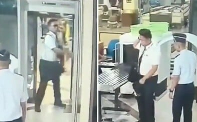 Na mol opitý pilot ledva prešiel kontrolou, aby potom vystrašil pasažierov nezrozumiteľným hlásením. Indonézsky kapitán zrejme zažil divoký večer Na mol opitý pilot ledva prešiel kontrolou, aby potom vystrašil pasažierov nezrozumiteľným hlásením. Indonézsky kapitán zrejme zažil divoký večer