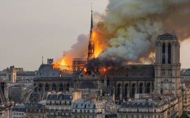 Na obnovu Notre-Dame sa už vyzbierala takmer miliarda eur! Do kompletnej obnovy už chýba len pár miliónov Na obnovu Notre-Dame sa už vyzbierala takmer miliarda eur! Do kompletnej obnovy už chýba len pár miliónov