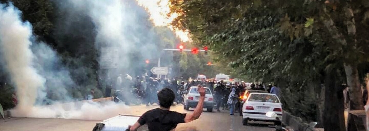 Na protestoch v Iráne zastrelili len 23-ročnú tiktokerku Hadis Najafi