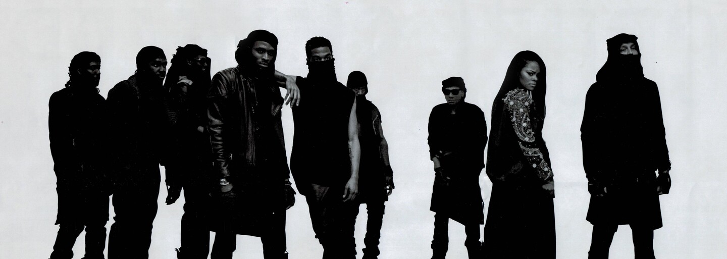 Na prvom singli z Cruel Winter sa okrem Kanyeho objavuje ďalších 7 interpretov. Albumu od G.O.O.D. Music sa tak naozaj dočkáme