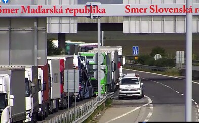 Na slovenskej strane priechodu s Maďarskom je 13-kilometrová kolóna. Vodiči sa kolónam nevyhnú ešte dlho Na slovenskej strane priechodu s Maďarskom je 13-kilometrová kolóna. Vodiči sa kolónam nevyhnú ešte dlho