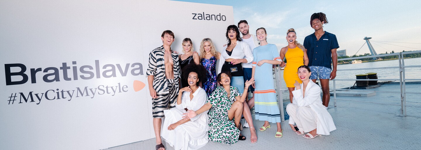 Na Slovensko prichádza nový e-shop s módou. Módne kúsky predviedli v Bratislave známi influenceri