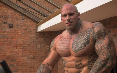 Na svůj debut v MMA se chystá monstrum jménem Martyn Ford. Vyvolává strach už jen svou masivní postavou Na svůj debut v MMA se chystá monstrum jménem Martyn Ford. Vyvolává strach už jen svou masivní postavou