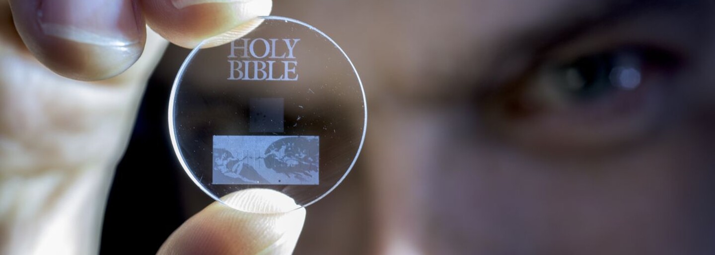 Na tento disk ze skla uložíte až 360 000 GB dat. Nepoškodí ho dokonce ani extrémní teploty